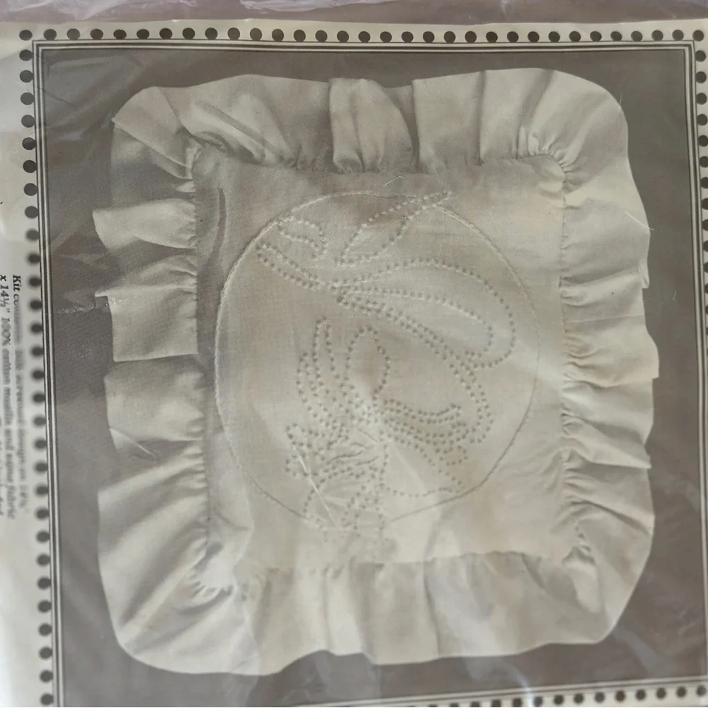 Vintage Cream Ruffled Pillow Sham with Textured Detail
